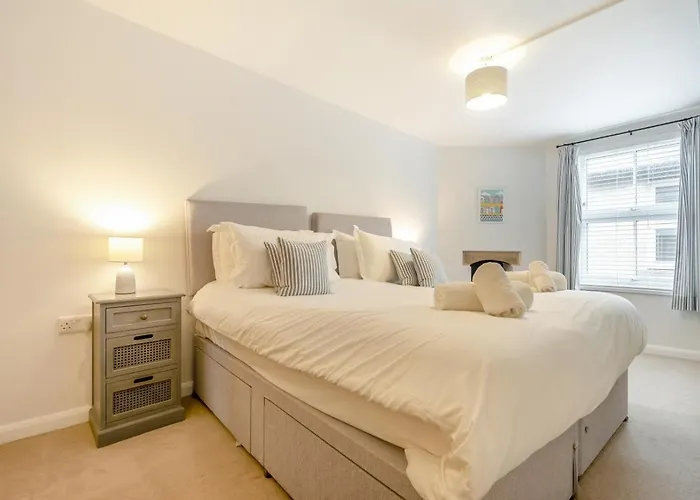 2 Bed In Oc-w472 *