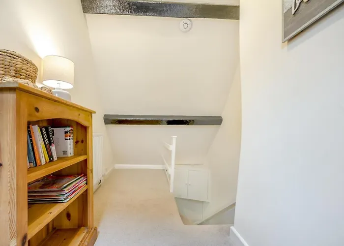 2 Bed In Oc-w472 Feriehus