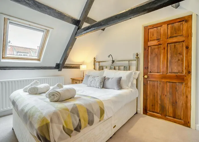 2 Bed In Oc-w472 Feriehus