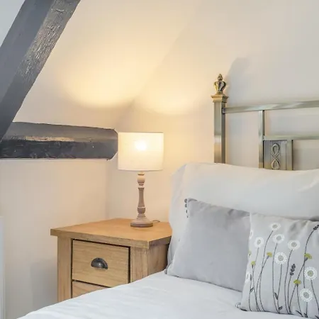 2 Bed In Oc-w472 Apartman *