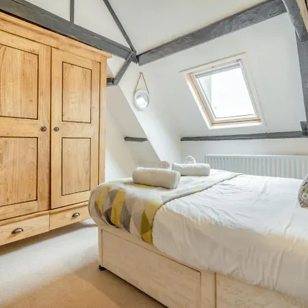 2 Bed In Oc-w472 Apartman Whitby